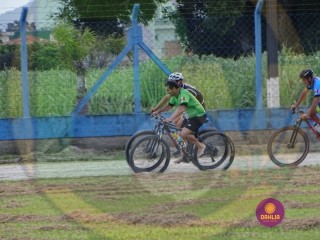 
<a style='margin-left: 5px;' class='btn btn-xs btn-social btn-facebook' href='https://www.facebook.com/sharer/sharer.php?u=https://www.boladovale.com.br/imgs/800-800-90/conteudo/fotos/1419/dsc01630.jpg' rel='popup' data-width='500' data-height='400'><i class='fa fa-facebook'></i>Compartilhar <span class='hidden-xs'>no Facebook</span>
</a> 
<a class='btn btn-default btn-xs' target='_blank' href='imgs/800-800-90/conteudo/fotos/1419/dsc01630.jpg'>
<span class='glyphicon glyphicon-cloud-download'></span> Salvar
</a> 
<span></span>