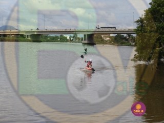 
<a style='margin-left: 5px;' class='btn btn-xs btn-social btn-facebook' href='https://www.facebook.com/sharer/sharer.php?u=https://www.boladovale.com.br/imgs/800-800-90/conteudo/fotos/1420/img3538.jpg' rel='popup' data-width='500' data-height='400'><i class='fa fa-facebook'></i>Compartilhar <span class='hidden-xs'>no Facebook</span>
</a> 
<a class='btn btn-default btn-xs' target='_blank' href='imgs/800-800-90/conteudo/fotos/1420/img3538.jpg'>
<span class='glyphicon glyphicon-cloud-download'></span> Salvar
</a> 
<span></span>