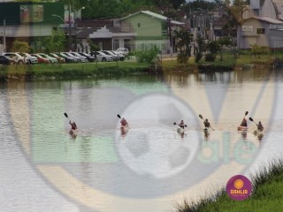 
<a style='margin-left: 5px;' class='btn btn-xs btn-social btn-facebook' href='https://www.facebook.com/sharer/sharer.php?u=https://www.boladovale.com.br/imgs/800-800-90/conteudo/fotos/1420/img6326.jpg' rel='popup' data-width='500' data-height='400'><i class='fa fa-facebook'></i>Compartilhar <span class='hidden-xs'>no Facebook</span>
</a> 
<a class='btn btn-default btn-xs' target='_blank' href='imgs/800-800-90/conteudo/fotos/1420/img6326.jpg'>
<span class='glyphicon glyphicon-cloud-download'></span> Salvar
</a> 
<span></span>