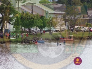 
<a style='margin-left: 5px;' class='btn btn-xs btn-social btn-facebook' href='https://www.facebook.com/sharer/sharer.php?u=https://www.boladovale.com.br/imgs/800-800-90/conteudo/fotos/1420/img6391.jpg' rel='popup' data-width='500' data-height='400'><i class='fa fa-facebook'></i>Compartilhar <span class='hidden-xs'>no Facebook</span>
</a> 
<a class='btn btn-default btn-xs' target='_blank' href='imgs/800-800-90/conteudo/fotos/1420/img6391.jpg'>
<span class='glyphicon glyphicon-cloud-download'></span> Salvar
</a> 
<span></span>