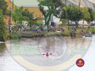 
<a style='margin-left: 5px;' class='btn btn-xs btn-social btn-facebook' href='https://www.facebook.com/sharer/sharer.php?u=https://www.boladovale.com.br/imgs/800-800-90/conteudo/fotos/1420/img6399.jpg' rel='popup' data-width='500' data-height='400'><i class='fa fa-facebook'></i>Compartilhar <span class='hidden-xs'>no Facebook</span>
</a> 
<a class='btn btn-default btn-xs' target='_blank' href='imgs/800-800-90/conteudo/fotos/1420/img6399.jpg'>
<span class='glyphicon glyphicon-cloud-download'></span> Salvar
</a> 
<span></span>