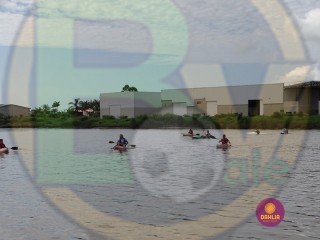 
<a style='margin-left: 5px;' class='btn btn-xs btn-social btn-facebook' href='https://www.facebook.com/sharer/sharer.php?u=https://www.boladovale.com.br/imgs/800-800-90/conteudo/fotos/1421/dsc01771.jpg' rel='popup' data-width='500' data-height='400'><i class='fa fa-facebook'></i>Compartilhar <span class='hidden-xs'>no Facebook</span>
</a> 
<a class='btn btn-default btn-xs' target='_blank' href='imgs/800-800-90/conteudo/fotos/1421/dsc01771.jpg'>
<span class='glyphicon glyphicon-cloud-download'></span> Salvar
</a> 
<span></span>