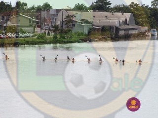 
<a style='margin-left: 5px;' class='btn btn-xs btn-social btn-facebook' href='https://www.facebook.com/sharer/sharer.php?u=https://www.boladovale.com.br/imgs/800-800-90/conteudo/fotos/1421/img6424.jpg' rel='popup' data-width='500' data-height='400'><i class='fa fa-facebook'></i>Compartilhar <span class='hidden-xs'>no Facebook</span>
</a> 
<a class='btn btn-default btn-xs' target='_blank' href='imgs/800-800-90/conteudo/fotos/1421/img6424.jpg'>
<span class='glyphicon glyphicon-cloud-download'></span> Salvar
</a> 
<span></span>