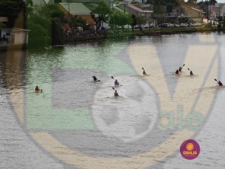 
<a style='margin-left: 5px;' class='btn btn-xs btn-social btn-facebook' href='https://www.facebook.com/sharer/sharer.php?u=https://www.boladovale.com.br/imgs/800-800-90/conteudo/fotos/1421/img6470.jpg' rel='popup' data-width='500' data-height='400'><i class='fa fa-facebook'></i>Compartilhar <span class='hidden-xs'>no Facebook</span>
</a> 
<a class='btn btn-default btn-xs' target='_blank' href='imgs/800-800-90/conteudo/fotos/1421/img6470.jpg'>
<span class='glyphicon glyphicon-cloud-download'></span> Salvar
</a> 
<span></span>