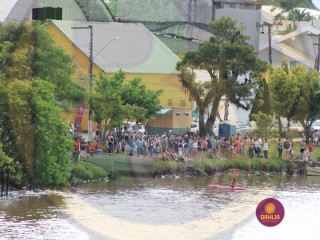 
<a style='margin-left: 5px;' class='btn btn-xs btn-social btn-facebook' href='https://www.facebook.com/sharer/sharer.php?u=https://www.boladovale.com.br/imgs/800-800-90/conteudo/fotos/1421/img6490.jpg' rel='popup' data-width='500' data-height='400'><i class='fa fa-facebook'></i>Compartilhar <span class='hidden-xs'>no Facebook</span>
</a> 
<a class='btn btn-default btn-xs' target='_blank' href='imgs/800-800-90/conteudo/fotos/1421/img6490.jpg'>
<span class='glyphicon glyphicon-cloud-download'></span> Salvar
</a> 
<span></span>