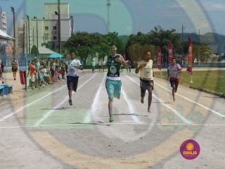 
<a style='margin-left: 5px;' class='btn btn-xs btn-social btn-facebook' href='https://www.facebook.com/sharer/sharer.php?u=https://www.boladovale.com.br/imgs/800-800-90/conteudo/fotos/1423/img0048.jpg' rel='popup' data-width='500' data-height='400'><i class='fa fa-facebook'></i>Compartilhar <span class='hidden-xs'>no Facebook</span>
</a> 
<a class='btn btn-default btn-xs' target='_blank' href='imgs/800-800-90/conteudo/fotos/1423/img0048.jpg'>
<span class='glyphicon glyphicon-cloud-download'></span> Salvar
</a> 
<span></span>