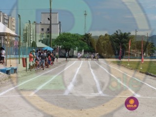 
<a style='margin-left: 5px;' class='btn btn-xs btn-social btn-facebook' href='https://www.facebook.com/sharer/sharer.php?u=https://www.boladovale.com.br/imgs/800-800-90/conteudo/fotos/1423/img0050.jpg' rel='popup' data-width='500' data-height='400'><i class='fa fa-facebook'></i>Compartilhar <span class='hidden-xs'>no Facebook</span>
</a> 
<a class='btn btn-default btn-xs' target='_blank' href='imgs/800-800-90/conteudo/fotos/1423/img0050.jpg'>
<span class='glyphicon glyphicon-cloud-download'></span> Salvar
</a> 
<span></span>