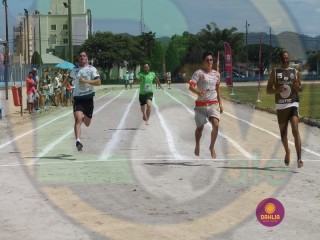 
<a style='margin-left: 5px;' class='btn btn-xs btn-social btn-facebook' href='https://www.facebook.com/sharer/sharer.php?u=https://www.boladovale.com.br/imgs/800-800-90/conteudo/fotos/1423/img0074.jpg' rel='popup' data-width='500' data-height='400'><i class='fa fa-facebook'></i>Compartilhar <span class='hidden-xs'>no Facebook</span>
</a> 
<a class='btn btn-default btn-xs' target='_blank' href='imgs/800-800-90/conteudo/fotos/1423/img0074.jpg'>
<span class='glyphicon glyphicon-cloud-download'></span> Salvar
</a> 
<span></span>