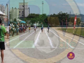 
<a style='margin-left: 5px;' class='btn btn-xs btn-social btn-facebook' href='https://www.facebook.com/sharer/sharer.php?u=https://www.boladovale.com.br/imgs/800-800-90/conteudo/fotos/1423/img0081.jpg' rel='popup' data-width='500' data-height='400'><i class='fa fa-facebook'></i>Compartilhar <span class='hidden-xs'>no Facebook</span>
</a> 
<a class='btn btn-default btn-xs' target='_blank' href='imgs/800-800-90/conteudo/fotos/1423/img0081.jpg'>
<span class='glyphicon glyphicon-cloud-download'></span> Salvar
</a> 
<span></span>