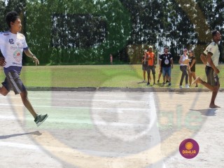
<a style='margin-left: 5px;' class='btn btn-xs btn-social btn-facebook' href='https://www.facebook.com/sharer/sharer.php?u=https://www.boladovale.com.br/imgs/800-800-90/conteudo/fotos/1423/img3683.jpg' rel='popup' data-width='500' data-height='400'><i class='fa fa-facebook'></i>Compartilhar <span class='hidden-xs'>no Facebook</span>
</a> 
<a class='btn btn-default btn-xs' target='_blank' href='imgs/800-800-90/conteudo/fotos/1423/img3683.jpg'>
<span class='glyphicon glyphicon-cloud-download'></span> Salvar
</a> 
<span></span>