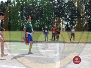 
<a style='margin-left: 5px;' class='btn btn-xs btn-social btn-facebook' href='https://www.facebook.com/sharer/sharer.php?u=https://www.boladovale.com.br/imgs/800-800-90/conteudo/fotos/1423/img3706.jpg' rel='popup' data-width='500' data-height='400'><i class='fa fa-facebook'></i>Compartilhar <span class='hidden-xs'>no Facebook</span>
</a> 
<a class='btn btn-default btn-xs' target='_blank' href='imgs/800-800-90/conteudo/fotos/1423/img3706.jpg'>
<span class='glyphicon glyphicon-cloud-download'></span> Salvar
</a> 
<span></span>