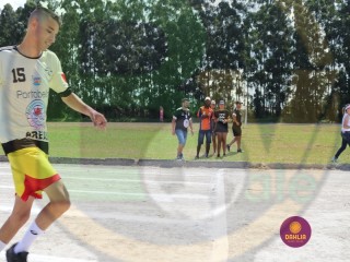 
<a style='margin-left: 5px;' class='btn btn-xs btn-social btn-facebook' href='https://www.facebook.com/sharer/sharer.php?u=https://www.boladovale.com.br/imgs/800-800-90/conteudo/fotos/1423/img3716.jpg' rel='popup' data-width='500' data-height='400'><i class='fa fa-facebook'></i>Compartilhar <span class='hidden-xs'>no Facebook</span>
</a> 
<a class='btn btn-default btn-xs' target='_blank' href='imgs/800-800-90/conteudo/fotos/1423/img3716.jpg'>
<span class='glyphicon glyphicon-cloud-download'></span> Salvar
</a> 
<span></span>