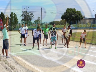 
<a style='margin-left: 5px;' class='btn btn-xs btn-social btn-facebook' href='https://www.facebook.com/sharer/sharer.php?u=https://www.boladovale.com.br/imgs/800-800-90/conteudo/fotos/1423/img6523.jpg' rel='popup' data-width='500' data-height='400'><i class='fa fa-facebook'></i>Compartilhar <span class='hidden-xs'>no Facebook</span>
</a> 
<a class='btn btn-default btn-xs' target='_blank' href='imgs/800-800-90/conteudo/fotos/1423/img6523.jpg'>
<span class='glyphicon glyphicon-cloud-download'></span> Salvar
</a> 
<span></span>