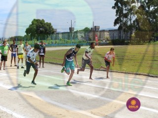 
<a style='margin-left: 5px;' class='btn btn-xs btn-social btn-facebook' href='https://www.facebook.com/sharer/sharer.php?u=https://www.boladovale.com.br/imgs/800-800-90/conteudo/fotos/1423/img6527.jpg' rel='popup' data-width='500' data-height='400'><i class='fa fa-facebook'></i>Compartilhar <span class='hidden-xs'>no Facebook</span>
</a> 
<a class='btn btn-default btn-xs' target='_blank' href='imgs/800-800-90/conteudo/fotos/1423/img6527.jpg'>
<span class='glyphicon glyphicon-cloud-download'></span> Salvar
</a> 
<span></span>