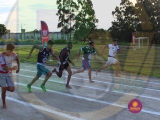 
<a style='margin-left: 5px;' class='btn btn-xs btn-social btn-facebook' href='https://www.facebook.com/sharer/sharer.php?u=https://www.boladovale.com.br/imgs/800-800-90/conteudo/fotos/1423/img7214.jpg' rel='popup' data-width='500' data-height='400'><i class='fa fa-facebook'></i>Compartilhar <span class='hidden-xs'>no Facebook</span>
</a> 
<a class='btn btn-default btn-xs' target='_blank' href='imgs/800-800-90/conteudo/fotos/1423/img7214.jpg'>
<span class='glyphicon glyphicon-cloud-download'></span> Salvar
</a> 
<span></span>