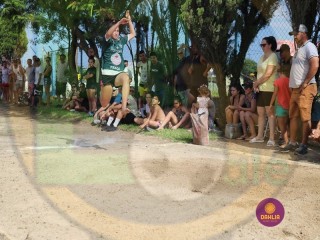 
<a style='margin-left: 5px;' class='btn btn-xs btn-social btn-facebook' href='https://www.facebook.com/sharer/sharer.php?u=https://www.boladovale.com.br/imgs/800-800-90/conteudo/fotos/1424/img4057.jpg' rel='popup' data-width='500' data-height='400'><i class='fa fa-facebook'></i>Compartilhar <span class='hidden-xs'>no Facebook</span>
</a> 
<a class='btn btn-default btn-xs' target='_blank' href='imgs/800-800-90/conteudo/fotos/1424/img4057.jpg'>
<span class='glyphicon glyphicon-cloud-download'></span> Salvar
</a> 
<span></span>