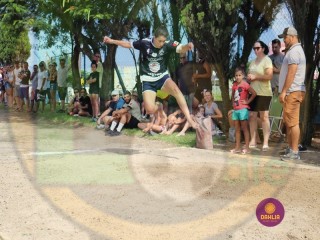 
<a style='margin-left: 5px;' class='btn btn-xs btn-social btn-facebook' href='https://www.facebook.com/sharer/sharer.php?u=https://www.boladovale.com.br/imgs/800-800-90/conteudo/fotos/1424/img4065.jpg' rel='popup' data-width='500' data-height='400'><i class='fa fa-facebook'></i>Compartilhar <span class='hidden-xs'>no Facebook</span>
</a> 
<a class='btn btn-default btn-xs' target='_blank' href='imgs/800-800-90/conteudo/fotos/1424/img4065.jpg'>
<span class='glyphicon glyphicon-cloud-download'></span> Salvar
</a> 
<span></span>