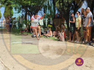 
<a style='margin-left: 5px;' class='btn btn-xs btn-social btn-facebook' href='https://www.facebook.com/sharer/sharer.php?u=https://www.boladovale.com.br/imgs/800-800-90/conteudo/fotos/1424/img4080.jpg' rel='popup' data-width='500' data-height='400'><i class='fa fa-facebook'></i>Compartilhar <span class='hidden-xs'>no Facebook</span>
</a> 
<a class='btn btn-default btn-xs' target='_blank' href='imgs/800-800-90/conteudo/fotos/1424/img4080.jpg'>
<span class='glyphicon glyphicon-cloud-download'></span> Salvar
</a> 
<span></span>