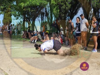 
<a style='margin-left: 5px;' class='btn btn-xs btn-social btn-facebook' href='https://www.facebook.com/sharer/sharer.php?u=https://www.boladovale.com.br/imgs/800-800-90/conteudo/fotos/1424/img4099.jpg' rel='popup' data-width='500' data-height='400'><i class='fa fa-facebook'></i>Compartilhar <span class='hidden-xs'>no Facebook</span>
</a> 
<a class='btn btn-default btn-xs' target='_blank' href='imgs/800-800-90/conteudo/fotos/1424/img4099.jpg'>
<span class='glyphicon glyphicon-cloud-download'></span> Salvar
</a> 
<span></span>