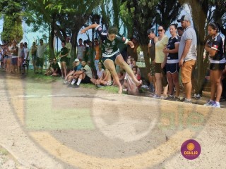 
<a style='margin-left: 5px;' class='btn btn-xs btn-social btn-facebook' href='https://www.facebook.com/sharer/sharer.php?u=https://www.boladovale.com.br/imgs/800-800-90/conteudo/fotos/1424/img4121.jpg' rel='popup' data-width='500' data-height='400'><i class='fa fa-facebook'></i>Compartilhar <span class='hidden-xs'>no Facebook</span>
</a> 
<a class='btn btn-default btn-xs' target='_blank' href='imgs/800-800-90/conteudo/fotos/1424/img4121.jpg'>
<span class='glyphicon glyphicon-cloud-download'></span> Salvar
</a> 
<span></span>