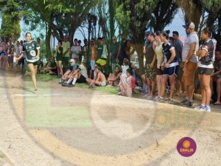 
<a style='margin-left: 5px;' class='btn btn-xs btn-social btn-facebook' href='https://www.facebook.com/sharer/sharer.php?u=https://www.boladovale.com.br/imgs/800-800-90/conteudo/fotos/1424/img4126.jpg' rel='popup' data-width='500' data-height='400'><i class='fa fa-facebook'></i>Compartilhar <span class='hidden-xs'>no Facebook</span>
</a> 
<a class='btn btn-default btn-xs' target='_blank' href='imgs/800-800-90/conteudo/fotos/1424/img4126.jpg'>
<span class='glyphicon glyphicon-cloud-download'></span> Salvar
</a> 
<span></span>