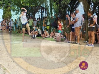 
<a style='margin-left: 5px;' class='btn btn-xs btn-social btn-facebook' href='https://www.facebook.com/sharer/sharer.php?u=https://www.boladovale.com.br/imgs/800-800-90/conteudo/fotos/1424/img4143.jpg' rel='popup' data-width='500' data-height='400'><i class='fa fa-facebook'></i>Compartilhar <span class='hidden-xs'>no Facebook</span>
</a> 
<a class='btn btn-default btn-xs' target='_blank' href='imgs/800-800-90/conteudo/fotos/1424/img4143.jpg'>
<span class='glyphicon glyphicon-cloud-download'></span> Salvar
</a> 
<span></span>