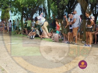 
<a style='margin-left: 5px;' class='btn btn-xs btn-social btn-facebook' href='https://www.facebook.com/sharer/sharer.php?u=https://www.boladovale.com.br/imgs/800-800-90/conteudo/fotos/1424/img4146.jpg' rel='popup' data-width='500' data-height='400'><i class='fa fa-facebook'></i>Compartilhar <span class='hidden-xs'>no Facebook</span>
</a> 
<a class='btn btn-default btn-xs' target='_blank' href='imgs/800-800-90/conteudo/fotos/1424/img4146.jpg'>
<span class='glyphicon glyphicon-cloud-download'></span> Salvar
</a> 
<span></span>