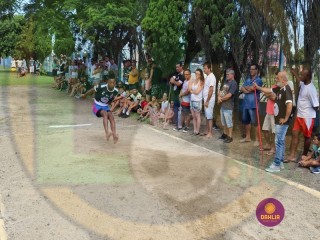 
<a style='margin-left: 5px;' class='btn btn-xs btn-social btn-facebook' href='https://www.facebook.com/sharer/sharer.php?u=https://www.boladovale.com.br/imgs/800-800-90/conteudo/fotos/1425/img3835.jpg' rel='popup' data-width='500' data-height='400'><i class='fa fa-facebook'></i>Compartilhar <span class='hidden-xs'>no Facebook</span>
</a> 
<a class='btn btn-default btn-xs' target='_blank' href='imgs/800-800-90/conteudo/fotos/1425/img3835.jpg'>
<span class='glyphicon glyphicon-cloud-download'></span> Salvar
</a> 
<span></span>