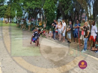 
<a style='margin-left: 5px;' class='btn btn-xs btn-social btn-facebook' href='https://www.facebook.com/sharer/sharer.php?u=https://www.boladovale.com.br/imgs/800-800-90/conteudo/fotos/1425/img3836.jpg' rel='popup' data-width='500' data-height='400'><i class='fa fa-facebook'></i>Compartilhar <span class='hidden-xs'>no Facebook</span>
</a> 
<a class='btn btn-default btn-xs' target='_blank' href='imgs/800-800-90/conteudo/fotos/1425/img3836.jpg'>
<span class='glyphicon glyphicon-cloud-download'></span> Salvar
</a> 
<span></span>
