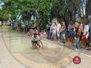 
<a style='margin-left: 5px;' class='btn btn-xs btn-social btn-facebook' href='https://www.facebook.com/sharer/sharer.php?u=https://www.boladovale.com.br/imgs/800-800-90/conteudo/fotos/1425/img3843.jpg' rel='popup' data-width='500' data-height='400'><i class='fa fa-facebook'></i>Compartilhar <span class='hidden-xs'>no Facebook</span>
</a> 
<a class='btn btn-default btn-xs' target='_blank' href='imgs/800-800-90/conteudo/fotos/1425/img3843.jpg'>
<span class='glyphicon glyphicon-cloud-download'></span> Salvar
</a> 
<span></span>