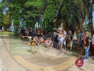 
<a style='margin-left: 5px;' class='btn btn-xs btn-social btn-facebook' href='https://www.facebook.com/sharer/sharer.php?u=https://www.boladovale.com.br/imgs/800-800-90/conteudo/fotos/1425/img3847.jpg' rel='popup' data-width='500' data-height='400'><i class='fa fa-facebook'></i>Compartilhar <span class='hidden-xs'>no Facebook</span>
</a> 
<a class='btn btn-default btn-xs' target='_blank' href='imgs/800-800-90/conteudo/fotos/1425/img3847.jpg'>
<span class='glyphicon glyphicon-cloud-download'></span> Salvar
</a> 
<span></span>