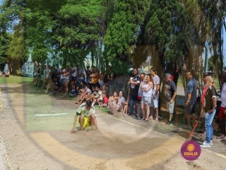 
<a style='margin-left: 5px;' class='btn btn-xs btn-social btn-facebook' href='https://www.facebook.com/sharer/sharer.php?u=https://www.boladovale.com.br/imgs/800-800-90/conteudo/fotos/1425/img3848.jpg' rel='popup' data-width='500' data-height='400'><i class='fa fa-facebook'></i>Compartilhar <span class='hidden-xs'>no Facebook</span>
</a> 
<a class='btn btn-default btn-xs' target='_blank' href='imgs/800-800-90/conteudo/fotos/1425/img3848.jpg'>
<span class='glyphicon glyphicon-cloud-download'></span> Salvar
</a> 
<span></span>
