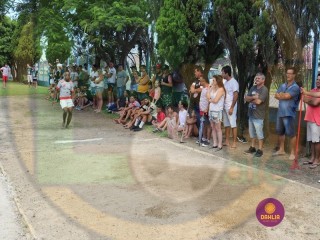 
<a style='margin-left: 5px;' class='btn btn-xs btn-social btn-facebook' href='https://www.facebook.com/sharer/sharer.php?u=https://www.boladovale.com.br/imgs/800-800-90/conteudo/fotos/1425/img3853.jpg' rel='popup' data-width='500' data-height='400'><i class='fa fa-facebook'></i>Compartilhar <span class='hidden-xs'>no Facebook</span>
</a> 
<a class='btn btn-default btn-xs' target='_blank' href='imgs/800-800-90/conteudo/fotos/1425/img3853.jpg'>
<span class='glyphicon glyphicon-cloud-download'></span> Salvar
</a> 
<span></span>