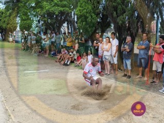 
<a style='margin-left: 5px;' class='btn btn-xs btn-social btn-facebook' href='https://www.facebook.com/sharer/sharer.php?u=https://www.boladovale.com.br/imgs/800-800-90/conteudo/fotos/1425/img3860.jpg' rel='popup' data-width='500' data-height='400'><i class='fa fa-facebook'></i>Compartilhar <span class='hidden-xs'>no Facebook</span>
</a> 
<a class='btn btn-default btn-xs' target='_blank' href='imgs/800-800-90/conteudo/fotos/1425/img3860.jpg'>
<span class='glyphicon glyphicon-cloud-download'></span> Salvar
</a> 
<span></span>