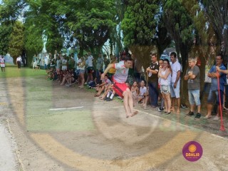 
<a style='margin-left: 5px;' class='btn btn-xs btn-social btn-facebook' href='https://www.facebook.com/sharer/sharer.php?u=https://www.boladovale.com.br/imgs/800-800-90/conteudo/fotos/1425/img3865.jpg' rel='popup' data-width='500' data-height='400'><i class='fa fa-facebook'></i>Compartilhar <span class='hidden-xs'>no Facebook</span>
</a> 
<a class='btn btn-default btn-xs' target='_blank' href='imgs/800-800-90/conteudo/fotos/1425/img3865.jpg'>
<span class='glyphicon glyphicon-cloud-download'></span> Salvar
</a> 
<span></span>
