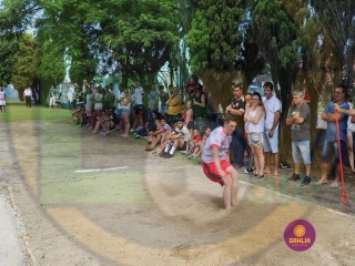 
<a style='margin-left: 5px;' class='btn btn-xs btn-social btn-facebook' href='https://www.facebook.com/sharer/sharer.php?u=https://www.boladovale.com.br/imgs/800-800-90/conteudo/fotos/1425/img3866.jpg' rel='popup' data-width='500' data-height='400'><i class='fa fa-facebook'></i>Compartilhar <span class='hidden-xs'>no Facebook</span>
</a> 
<a class='btn btn-default btn-xs' target='_blank' href='imgs/800-800-90/conteudo/fotos/1425/img3866.jpg'>
<span class='glyphicon glyphicon-cloud-download'></span> Salvar
</a> 
<span></span>