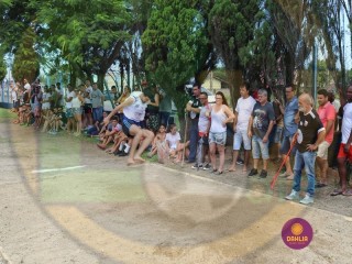 
<a style='margin-left: 5px;' class='btn btn-xs btn-social btn-facebook' href='https://www.facebook.com/sharer/sharer.php?u=https://www.boladovale.com.br/imgs/800-800-90/conteudo/fotos/1425/img3877.jpg' rel='popup' data-width='500' data-height='400'><i class='fa fa-facebook'></i>Compartilhar <span class='hidden-xs'>no Facebook</span>
</a> 
<a class='btn btn-default btn-xs' target='_blank' href='imgs/800-800-90/conteudo/fotos/1425/img3877.jpg'>
<span class='glyphicon glyphicon-cloud-download'></span> Salvar
</a> 
<span></span>
