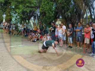 
<a style='margin-left: 5px;' class='btn btn-xs btn-social btn-facebook' href='https://www.facebook.com/sharer/sharer.php?u=https://www.boladovale.com.br/imgs/800-800-90/conteudo/fotos/1425/img3886.jpg' rel='popup' data-width='500' data-height='400'><i class='fa fa-facebook'></i>Compartilhar <span class='hidden-xs'>no Facebook</span>
</a> 
<a class='btn btn-default btn-xs' target='_blank' href='imgs/800-800-90/conteudo/fotos/1425/img3886.jpg'>
<span class='glyphicon glyphicon-cloud-download'></span> Salvar
</a> 
<span></span>