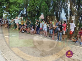 
<a style='margin-left: 5px;' class='btn btn-xs btn-social btn-facebook' href='https://www.facebook.com/sharer/sharer.php?u=https://www.boladovale.com.br/imgs/800-800-90/conteudo/fotos/1425/img3930.jpg' rel='popup' data-width='500' data-height='400'><i class='fa fa-facebook'></i>Compartilhar <span class='hidden-xs'>no Facebook</span>
</a> 
<a class='btn btn-default btn-xs' target='_blank' href='imgs/800-800-90/conteudo/fotos/1425/img3930.jpg'>
<span class='glyphicon glyphicon-cloud-download'></span> Salvar
</a> 
<span></span>