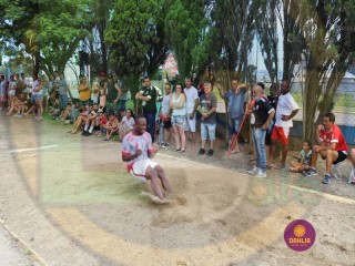 
<a style='margin-left: 5px;' class='btn btn-xs btn-social btn-facebook' href='https://www.facebook.com/sharer/sharer.php?u=https://www.boladovale.com.br/imgs/800-800-90/conteudo/fotos/1425/img3942.jpg' rel='popup' data-width='500' data-height='400'><i class='fa fa-facebook'></i>Compartilhar <span class='hidden-xs'>no Facebook</span>
</a> 
<a class='btn btn-default btn-xs' target='_blank' href='imgs/800-800-90/conteudo/fotos/1425/img3942.jpg'>
<span class='glyphicon glyphicon-cloud-download'></span> Salvar
</a> 
<span></span>
