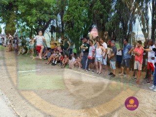 
<a style='margin-left: 5px;' class='btn btn-xs btn-social btn-facebook' href='https://www.facebook.com/sharer/sharer.php?u=https://www.boladovale.com.br/imgs/800-800-90/conteudo/fotos/1425/img3946.jpg' rel='popup' data-width='500' data-height='400'><i class='fa fa-facebook'></i>Compartilhar <span class='hidden-xs'>no Facebook</span>
</a> 
<a class='btn btn-default btn-xs' target='_blank' href='imgs/800-800-90/conteudo/fotos/1425/img3946.jpg'>
<span class='glyphicon glyphicon-cloud-download'></span> Salvar
</a> 
<span></span>