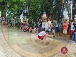 
<a style='margin-left: 5px;' class='btn btn-xs btn-social btn-facebook' href='https://www.facebook.com/sharer/sharer.php?u=https://www.boladovale.com.br/imgs/800-800-90/conteudo/fotos/1425/img3950.jpg' rel='popup' data-width='500' data-height='400'><i class='fa fa-facebook'></i>Compartilhar <span class='hidden-xs'>no Facebook</span>
</a> 
<a class='btn btn-default btn-xs' target='_blank' href='imgs/800-800-90/conteudo/fotos/1425/img3950.jpg'>
<span class='glyphicon glyphicon-cloud-download'></span> Salvar
</a> 
<span></span>