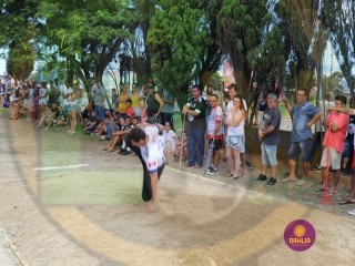 
<a style='margin-left: 5px;' class='btn btn-xs btn-social btn-facebook' href='https://www.facebook.com/sharer/sharer.php?u=https://www.boladovale.com.br/imgs/800-800-90/conteudo/fotos/1425/img3953.jpg' rel='popup' data-width='500' data-height='400'><i class='fa fa-facebook'></i>Compartilhar <span class='hidden-xs'>no Facebook</span>
</a> 
<a class='btn btn-default btn-xs' target='_blank' href='imgs/800-800-90/conteudo/fotos/1425/img3953.jpg'>
<span class='glyphicon glyphicon-cloud-download'></span> Salvar
</a> 
<span></span>