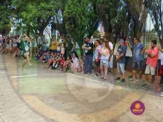 
<a style='margin-left: 5px;' class='btn btn-xs btn-social btn-facebook' href='https://www.facebook.com/sharer/sharer.php?u=https://www.boladovale.com.br/imgs/800-800-90/conteudo/fotos/1425/img3963.jpg' rel='popup' data-width='500' data-height='400'><i class='fa fa-facebook'></i>Compartilhar <span class='hidden-xs'>no Facebook</span>
</a> 
<a class='btn btn-default btn-xs' target='_blank' href='imgs/800-800-90/conteudo/fotos/1425/img3963.jpg'>
<span class='glyphicon glyphicon-cloud-download'></span> Salvar
</a> 
<span></span>