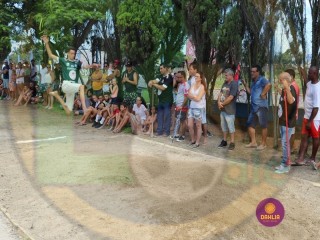 
<a style='margin-left: 5px;' class='btn btn-xs btn-social btn-facebook' href='https://www.facebook.com/sharer/sharer.php?u=https://www.boladovale.com.br/imgs/800-800-90/conteudo/fotos/1425/img3969.jpg' rel='popup' data-width='500' data-height='400'><i class='fa fa-facebook'></i>Compartilhar <span class='hidden-xs'>no Facebook</span>
</a> 
<a class='btn btn-default btn-xs' target='_blank' href='imgs/800-800-90/conteudo/fotos/1425/img3969.jpg'>
<span class='glyphicon glyphicon-cloud-download'></span> Salvar
</a> 
<span></span>