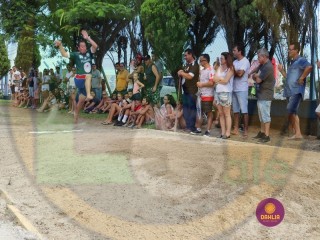 
<a style='margin-left: 5px;' class='btn btn-xs btn-social btn-facebook' href='https://www.facebook.com/sharer/sharer.php?u=https://www.boladovale.com.br/imgs/800-800-90/conteudo/fotos/1425/img3976.jpg' rel='popup' data-width='500' data-height='400'><i class='fa fa-facebook'></i>Compartilhar <span class='hidden-xs'>no Facebook</span>
</a> 
<a class='btn btn-default btn-xs' target='_blank' href='imgs/800-800-90/conteudo/fotos/1425/img3976.jpg'>
<span class='glyphicon glyphicon-cloud-download'></span> Salvar
</a> 
<span></span>