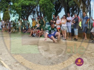 
<a style='margin-left: 5px;' class='btn btn-xs btn-social btn-facebook' href='https://www.facebook.com/sharer/sharer.php?u=https://www.boladovale.com.br/imgs/800-800-90/conteudo/fotos/1425/img3980.jpg' rel='popup' data-width='500' data-height='400'><i class='fa fa-facebook'></i>Compartilhar <span class='hidden-xs'>no Facebook</span>
</a> 
<a class='btn btn-default btn-xs' target='_blank' href='imgs/800-800-90/conteudo/fotos/1425/img3980.jpg'>
<span class='glyphicon glyphicon-cloud-download'></span> Salvar
</a> 
<span></span>
