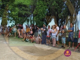 
<a style='margin-left: 5px;' class='btn btn-xs btn-social btn-facebook' href='https://www.facebook.com/sharer/sharer.php?u=https://www.boladovale.com.br/imgs/800-800-90/conteudo/fotos/1425/img3984.jpg' rel='popup' data-width='500' data-height='400'><i class='fa fa-facebook'></i>Compartilhar <span class='hidden-xs'>no Facebook</span>
</a> 
<a class='btn btn-default btn-xs' target='_blank' href='imgs/800-800-90/conteudo/fotos/1425/img3984.jpg'>
<span class='glyphicon glyphicon-cloud-download'></span> Salvar
</a> 
<span></span>