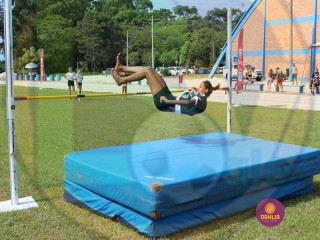 
<a style='margin-left: 5px;' class='btn btn-xs btn-social btn-facebook' href='https://www.facebook.com/sharer/sharer.php?u=https://www.boladovale.com.br/imgs/800-800-90/conteudo/fotos/1426/img6653.jpg' rel='popup' data-width='500' data-height='400'><i class='fa fa-facebook'></i>Compartilhar <span class='hidden-xs'>no Facebook</span>
</a> 
<a class='btn btn-default btn-xs' target='_blank' href='imgs/800-800-90/conteudo/fotos/1426/img6653.jpg'>
<span class='glyphicon glyphicon-cloud-download'></span> Salvar
</a> 
<span></span>