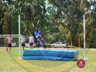 
<a style='margin-left: 5px;' class='btn btn-xs btn-social btn-facebook' href='https://www.facebook.com/sharer/sharer.php?u=https://www.boladovale.com.br/imgs/800-800-90/conteudo/fotos/1427/img4221.jpg' rel='popup' data-width='500' data-height='400'><i class='fa fa-facebook'></i>Compartilhar <span class='hidden-xs'>no Facebook</span>
</a> 
<a class='btn btn-default btn-xs' target='_blank' href='imgs/800-800-90/conteudo/fotos/1427/img4221.jpg'>
<span class='glyphicon glyphicon-cloud-download'></span> Salvar
</a> 
<span></span>